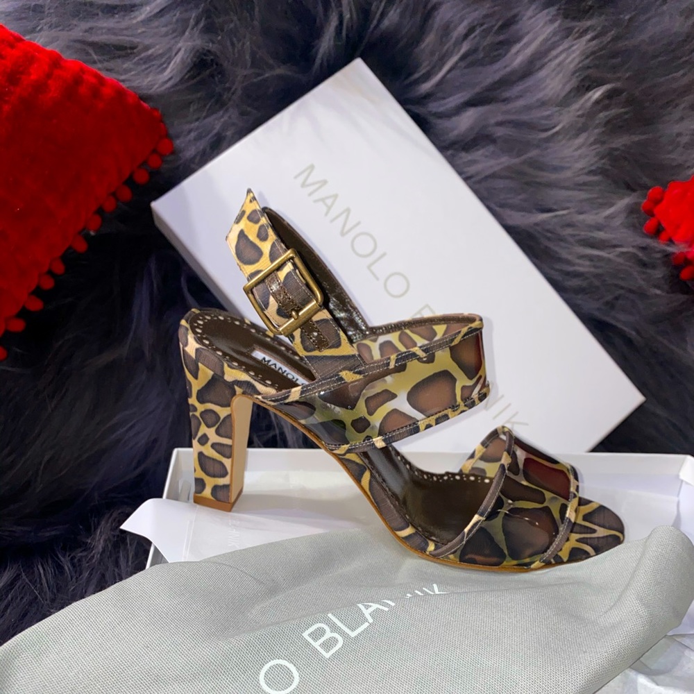MANOLO BLAHNIK
Giraffe-Print Slingback Sandals